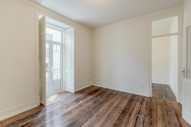 3 bedroom Property in Lisbon, Property for sale in JL-97851