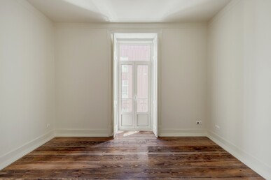 3 bedroom Property in Lisbon, Property for sale in JL-97851