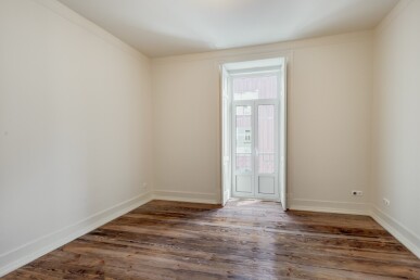 3 bedroom Property in Lisbon, Property for sale in JL-97851
