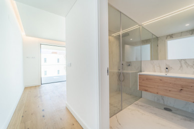 Apartamento T2 novo com varanda vista rio, Property for sale in Canidelo, Vila Nova de Gaia, DL26530