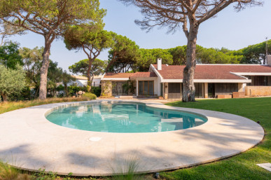 House to Recover, Quinta da Marinha, Cascais, Property for sale in Cascais e Estoril, Cascais, DL33662