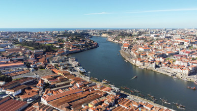Studio with balcony on Av. Serpa Pinto, in Matosinhos, Property for sale in Matosinhos, Porto, DL35804