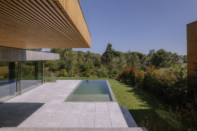 4 bedroom villa in Cascais with swimming pool and premium finishes, Property for sale in Alcabideche, Cascais, DL36907