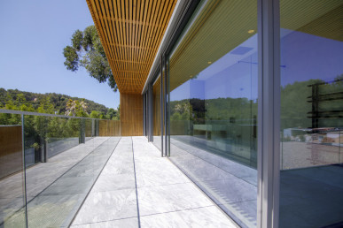 4 bedroom villa in Cascais with swimming pool and premium finishes, Property for sale in Alcabideche, Cascais, DL36907