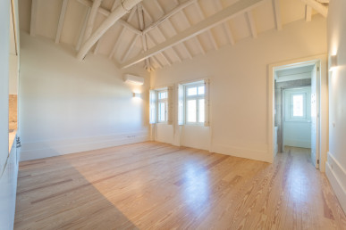 Álvares Cabral 127, Property for sale in DL28949