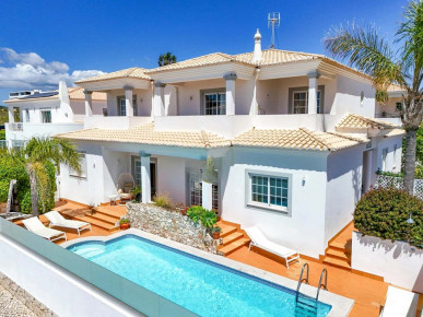 Renovated Six-Bedroom Villa with Sea Views near Porto de Mós Beach, Property for sale in Lagos, Faro, PP176423