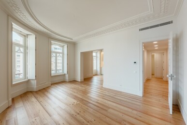 2 bedroom Property in Lisbon, Property for sale in JL-97945