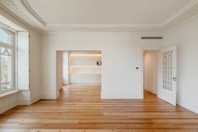 2 bedroom Property in Lisbon, Property for sale in JL-97945