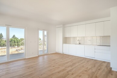 3 bedroom Property in Barreiro, Property for sale in JL-98196
