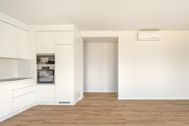 3 bedroom Property in Barreiro, Property for sale in JL-98196