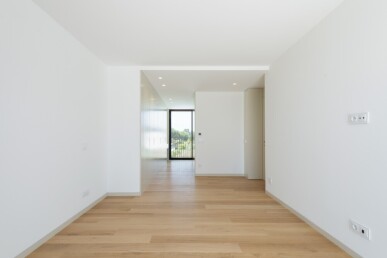 4 bedroom Property in Vila Nova de Gaia, Property for sale in Canidelo, Vila Nova de Gaia, JL-98213