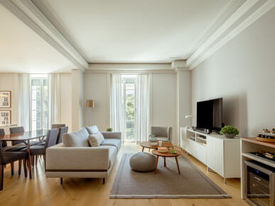 4 bedroom Property in Lisbon, Property for sale in JL-97443
