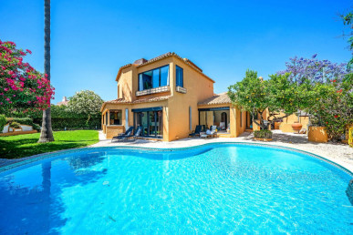 Unique Renovated Former Embassy Residence With Two Annexes, Property for sale in Albufeira, Faro, PP176403