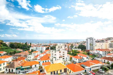 1 Bedroom Apartment With Sea View, Property for sale in PP175166
