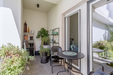1 bedroom Property in Lisbon, Property for sale in JL-98465
