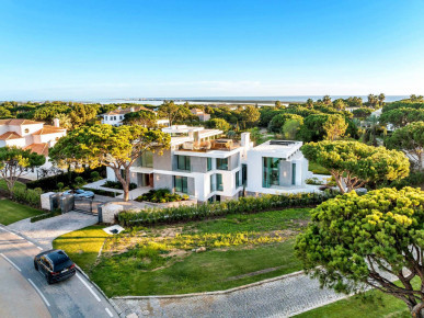Exceptional Contemporary Villa in Quinta do Lago, Property for sale in Almancil, Loulé, PP173194