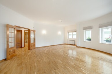 3 bedroom Property in Lisbon, Property for sale in Areeiro, Lisbon, JL-98192