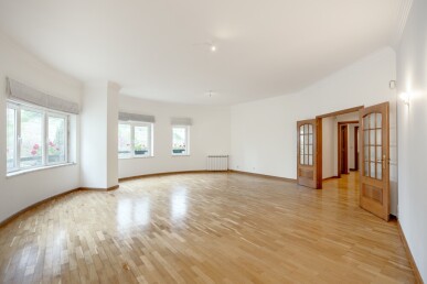 3 bedroom Property in Lisbon, Property for sale in Areeiro, Lisbon, JL-98192