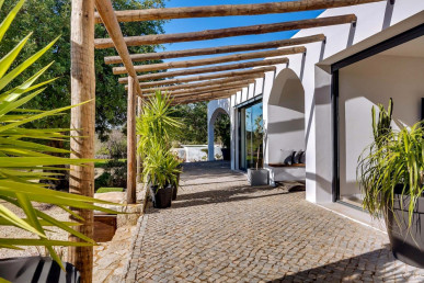 Contemporary Country Estate on Seven Hectares near Loulé, Property for sale in Loulé, Faro, PP176431