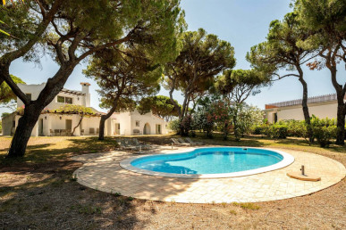 Exclusive Five-Bedroom Golf Front Villa on a 3,040 m² Plot in Prime Vilamoura, Property for sale in Vilamoura, Albufeira, PP176436