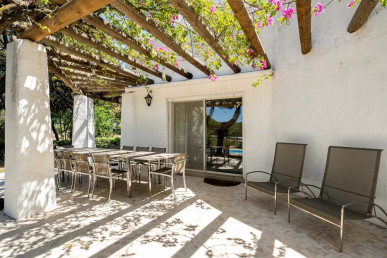 Exclusive Five-Bedroom Golf Front Villa on a 3,040 m² Plot in Prime Vilamoura, Property for sale in Vilamoura, Albufeira, PP176436