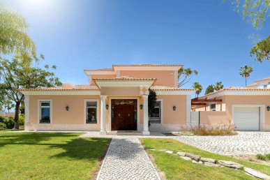 Beautiful villa in Fazenda Santiago, Property for sale in Almancil, Loulé, PP176452