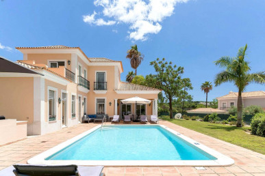 Beautiful villa in Fazenda Santiago, Property for sale in Almancil, Loulé, PP176452