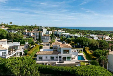 Frontline Golf Villa with Panoramic Sea Views in Vale do Lobo, Property for sale in Almancil, Loulé, PP176474