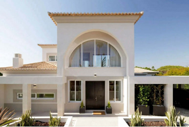 Frontline Golf Villa with Panoramic Sea Views in Vale do Lobo, Property for sale in Almancil, Loulé, PP176474