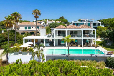 Elegant Four-Bedroom Villa with Panoramic Sea Views in Vale do Lobo, Property for sale in Almancil, Loulé, PP176476