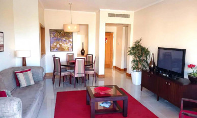 Sunlit 2-Bedroom Top-Floor Apartment Overlooking the Pool in The Residences, Property for sale in Vilamoura, Albufeira, PP176466