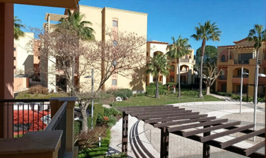 Spacious 3-Bedroom Apartment with Pool Views in The Residences, Property for sale in Vilamoura, Albufeira, PP176470