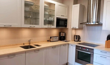 Spacious 3-Bedroom Apartment with Pool Views in The Residences, Property for sale in Vilamoura, Albufeira, PP176470