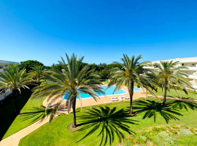 2 Bedroom Penthouse in one of the Best Condominiums in Vilamoura, Property for sale in Vilamoura, Albufeira, PP176477