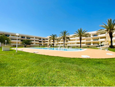 2 Bedroom Penthouse in one of the Best Condominiums in Vilamoura, Property for sale in Vilamoura, Albufeira, PP176477