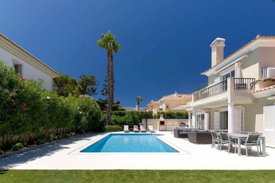 South-Facing Four-Bedroom Villa with Pool in Varandas do Lago, Property for sale in Almancil, Loulé, PP176481