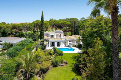 Exceptional Five-Bedroom Villa in Pinheiros Altos, Quinta do Lago, Property for sale in Almancil, Loulé, PP176482