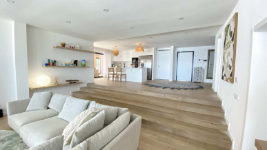 Stunning Villa Frontline Ocean View With 6 Bedrooms, Property for sale in PP173024
