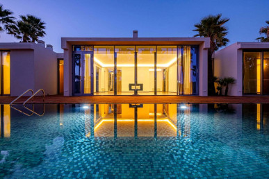 A Frontline Coastal Retreat in São Rafael, Property for sale in Albufeira, Faro, PP176491