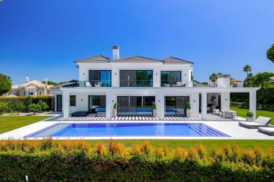 On the 12th Fairway: A Frontline Quinta do Lago Residence, Property for sale in Almancil, Loulé, PP176493