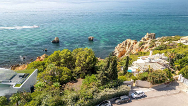 At the Water’s Edge: A Private Oceanfront Villa in Albufeira, Property for sale in Albufeira, Faro, PP176494
