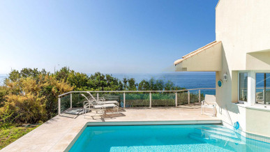 At the Water’s Edge: A Private Oceanfront Villa in Albufeira, Property for sale in Albufeira, Faro, PP176494