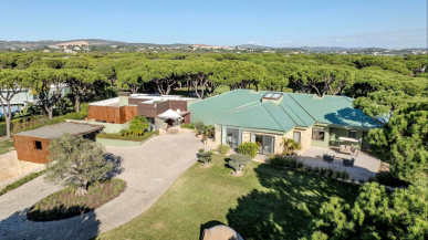 A Grand Private Estate Overlooking the Millennium Golf Course, Property for sale in Vilamoura, Albufeira, PP176497