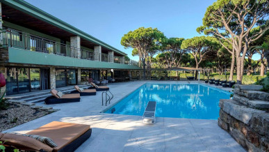 A Grand Private Estate Overlooking the Millennium Golf Course, Property for sale in Vilamoura, Albufeira, PP176497