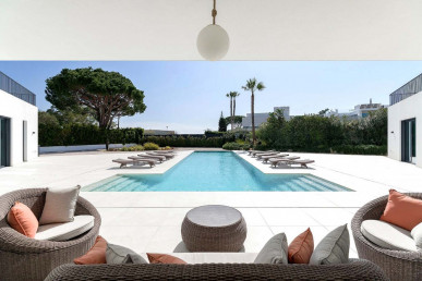 An Architectural Landmark on the Ria Formosa, Property for sale in Almancil, Loulé, PP176500