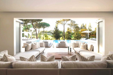 Frontline Golf Living: A Seven-Bedroom Family Residence in Quinta do Lago, Property for sale in Almancil, Loulé, PP176507