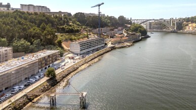 4 bedroom Property in Vila Nova de Gaia, Property for sale in Vila Nova de Gaia, Porto, JL-99463