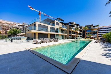 Exceptional Four-Suite Penthouse with 320 m² Terrace, Private Pool & Sea Views, Property for sale in Vilamoura, Albufeira, PP176508