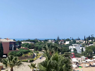 Luxury 2-Bed Apartment In 5-Star Resort - With Sea Views, Property for sale in Lagoa e Carvoeiro, Lagoa, PP176515