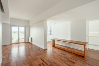 3 bedroom Property in Lisbon, Property for sale in Avenidas Novas, Lisbon, JL-99724